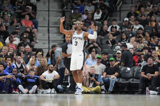 30岁才迎来NBA首秀的埃尔莫尔经历了漫长等待